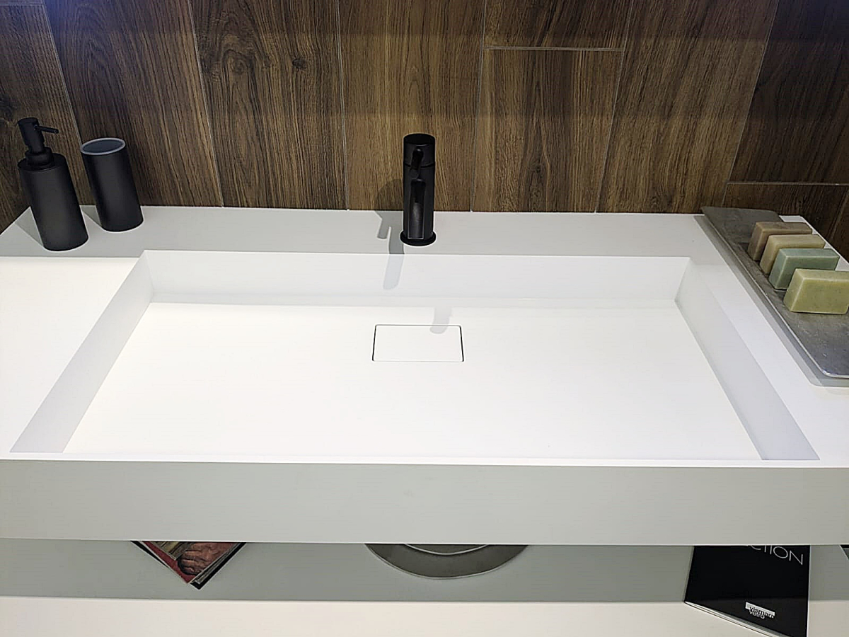 Modula di Puntotre: Arredo Bagno Moderno con Top Integrato