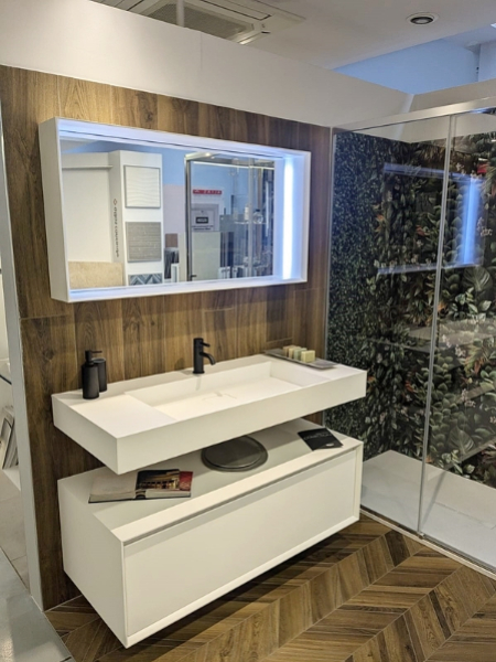 Modula di Puntotre: Arredo Bagno Moderno con Top Integrato